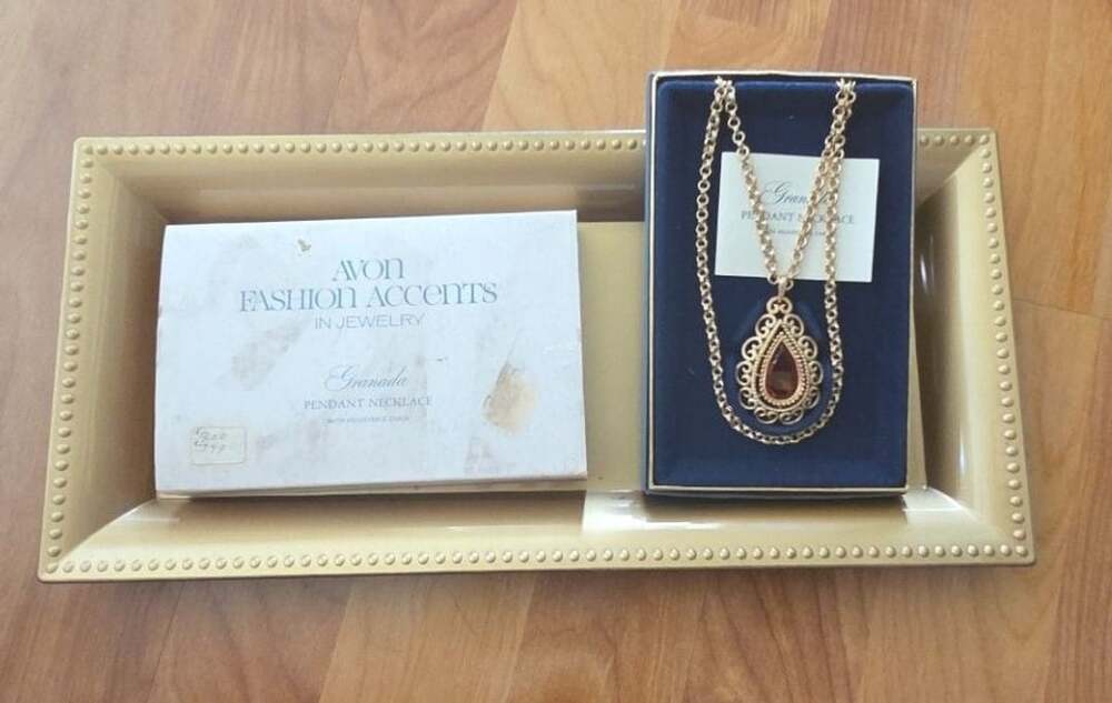 Vintage Avon Granada Pendant Necklace and Chain with Original Box